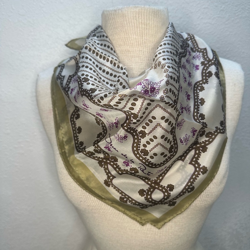 Vintage Oscar de la Renta 100% Silk Scarf